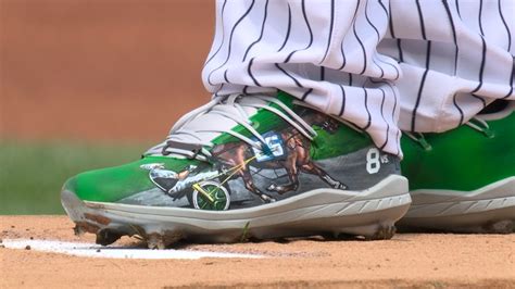 nestor cortes gucci cleats|Nestor Cortes' new cleats .